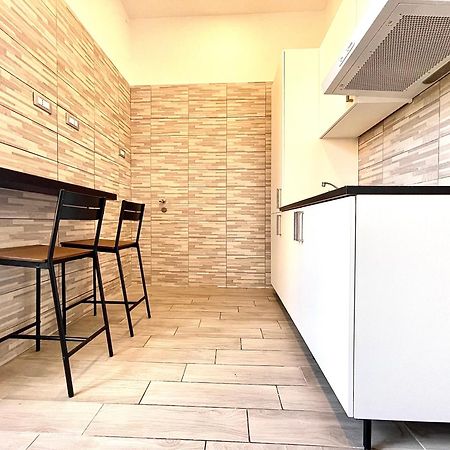 Colosseum Guest House Рим Екстериор снимка