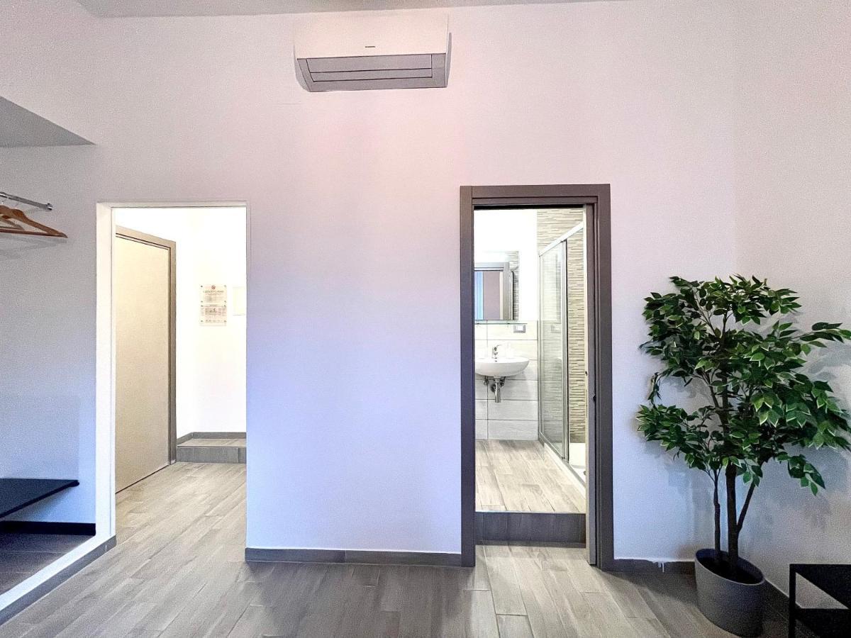 Colosseum Guest House Рим Екстериор снимка