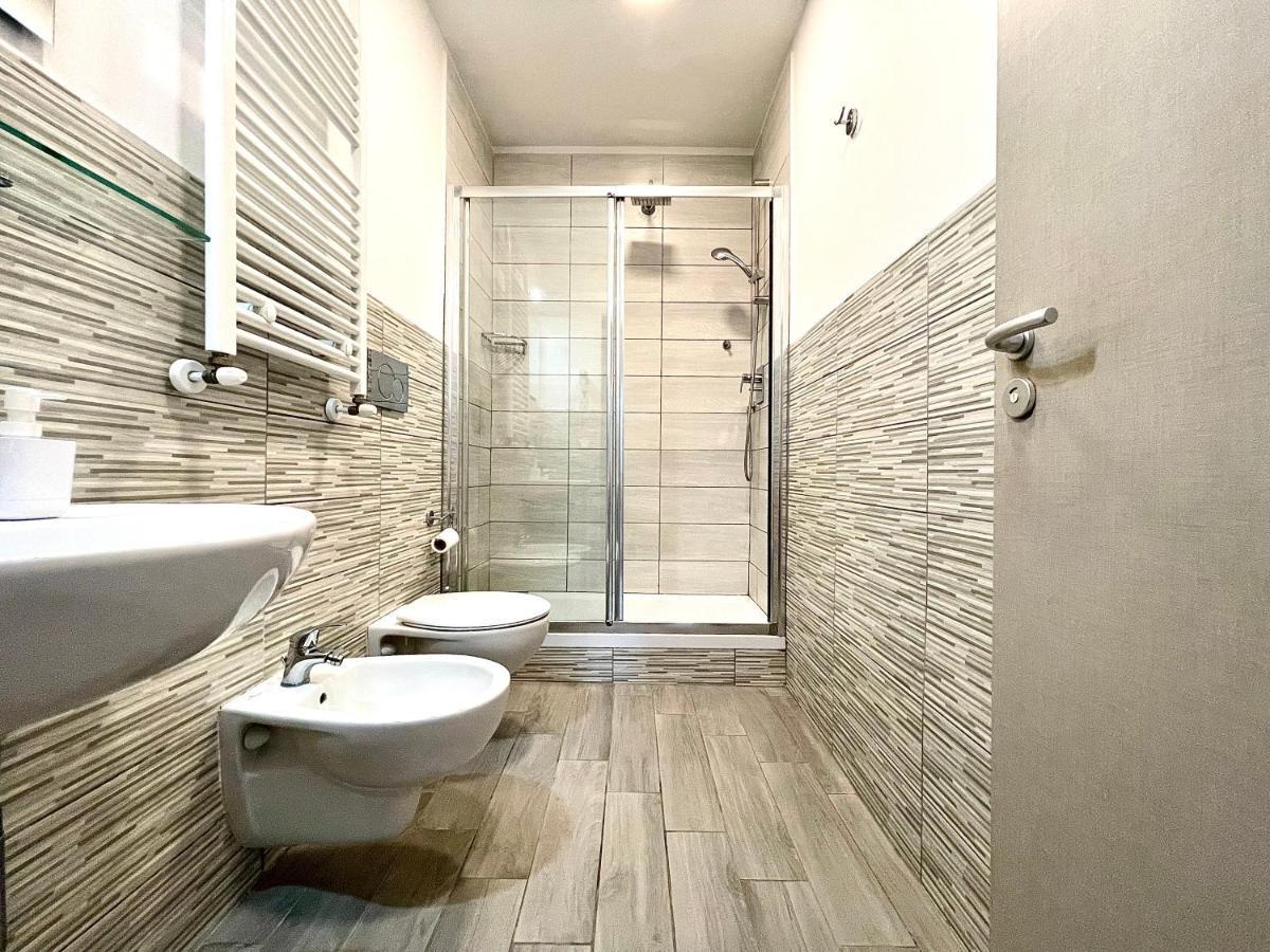 Colosseum Guest House Рим Екстериор снимка
